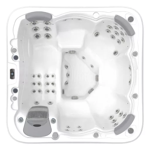 Wellis Lugano medence 